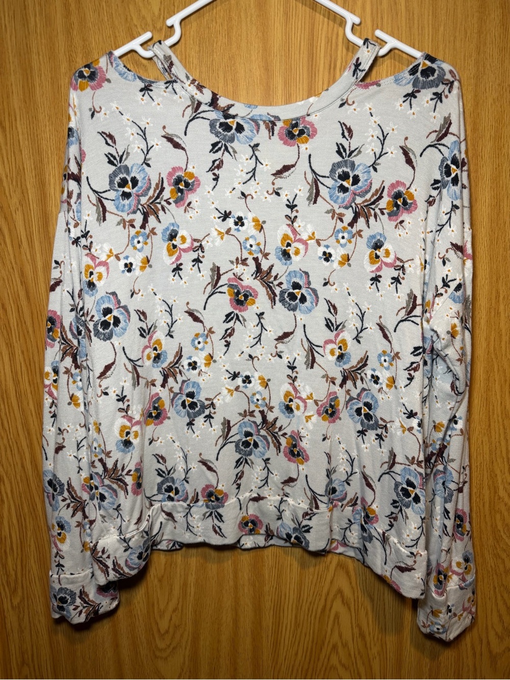 Cupio Blush XL Floral Cold Shoulder Long Sleeve Knit Top, XL